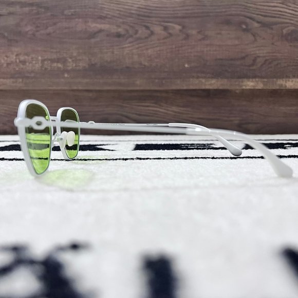 Alessandra Rich Linda Farrow Heart White Chain Pale Green Rectangular Sunglasses - Picture 6 of 10